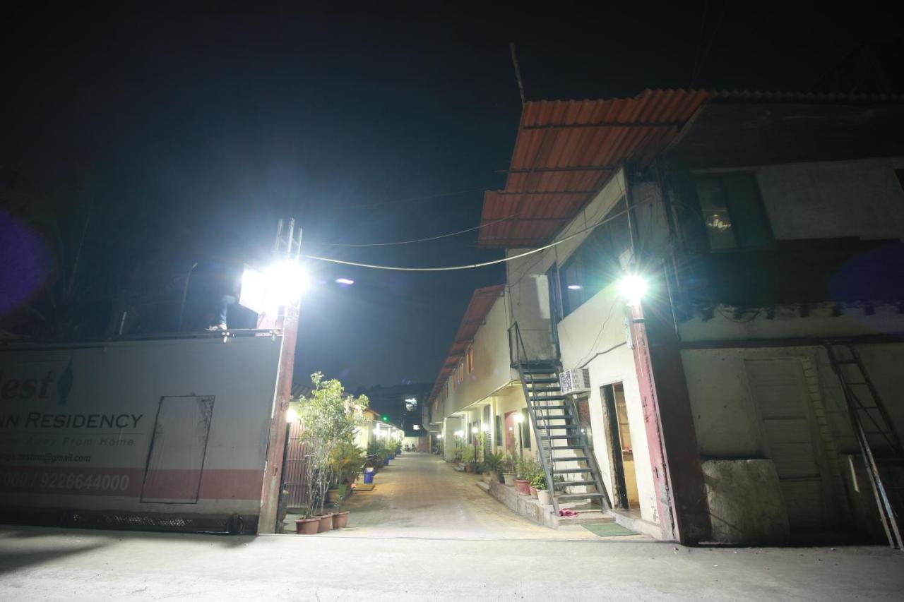 Hotel Nest Inn Residency Bhiwandi Bagian luar foto