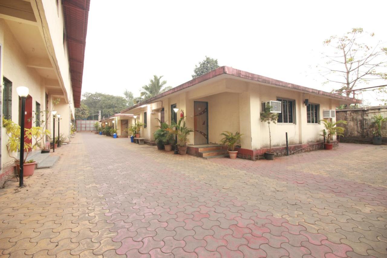 Hotel Nest Inn Residency Bhiwandi Bagian luar foto