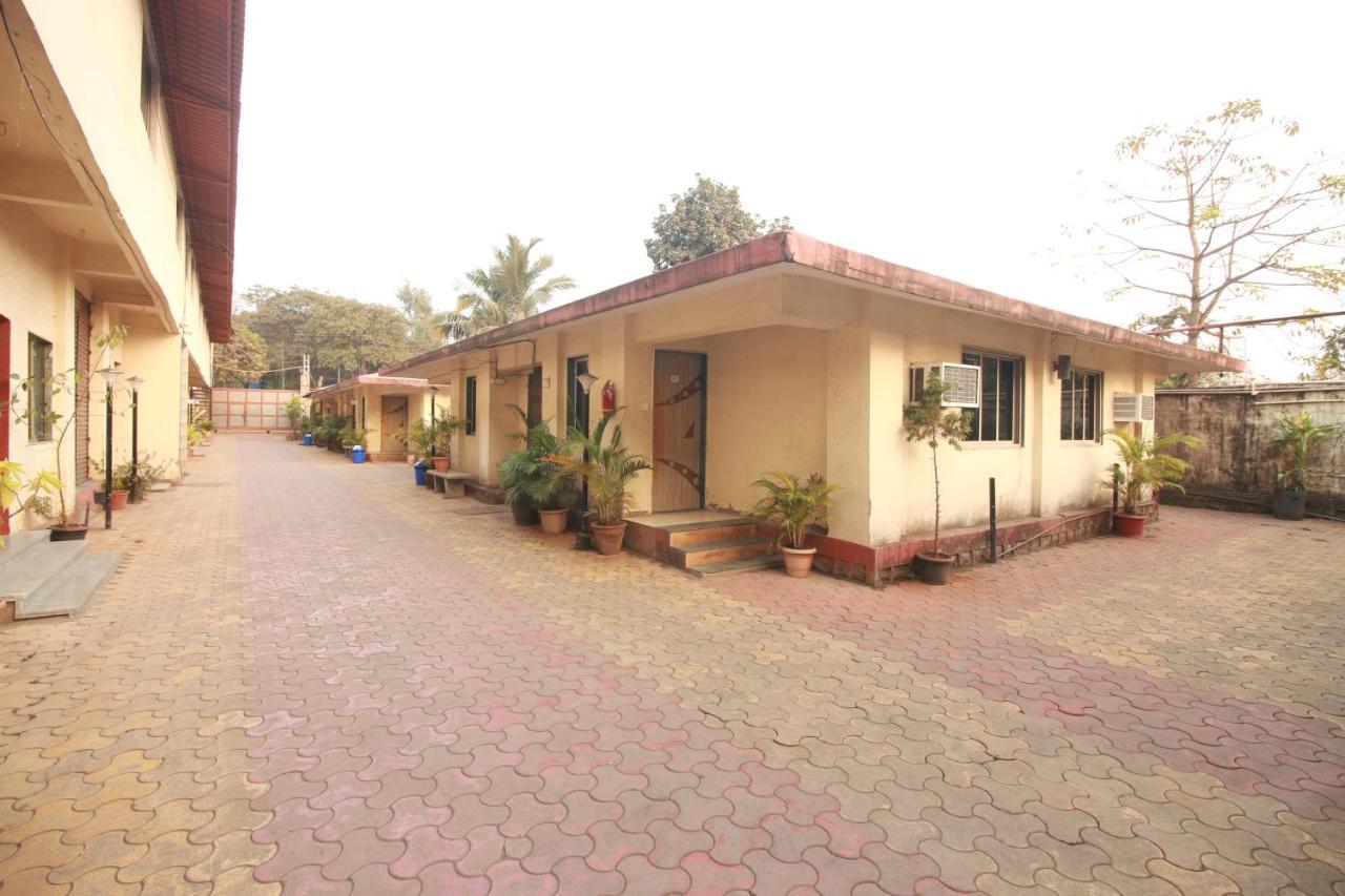 Hotel Nest Inn Residency Bhiwandi Bagian luar foto